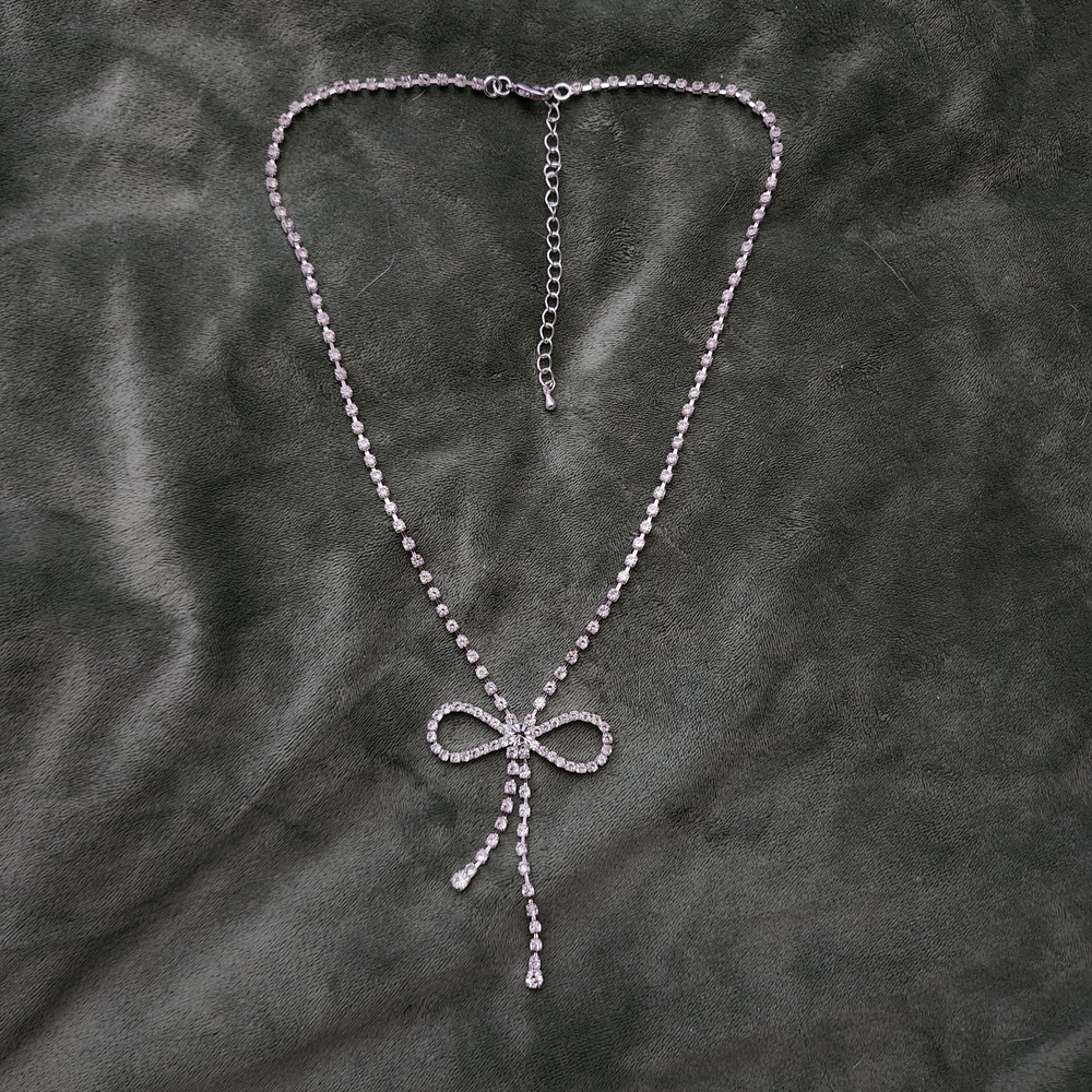 Silver Rhinestone Crystal Bow Necklace